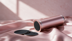 La Glow et ses disques sur une soie rose